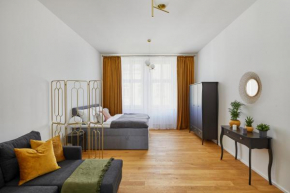 Deluxe Apartment in New Town by Prague Days